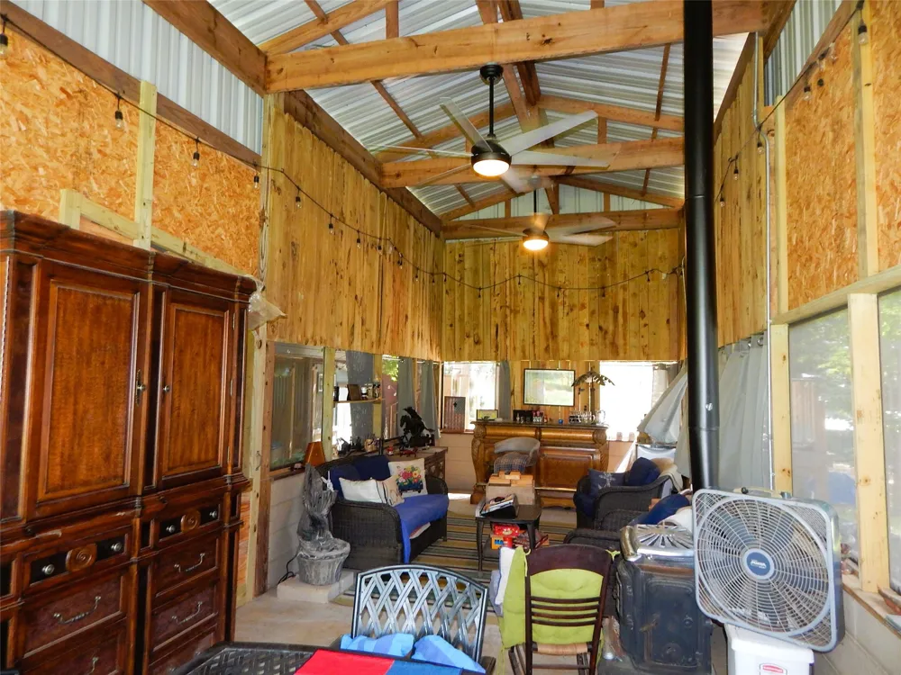 8909 FM 1795 Big Sandy, TX 75755