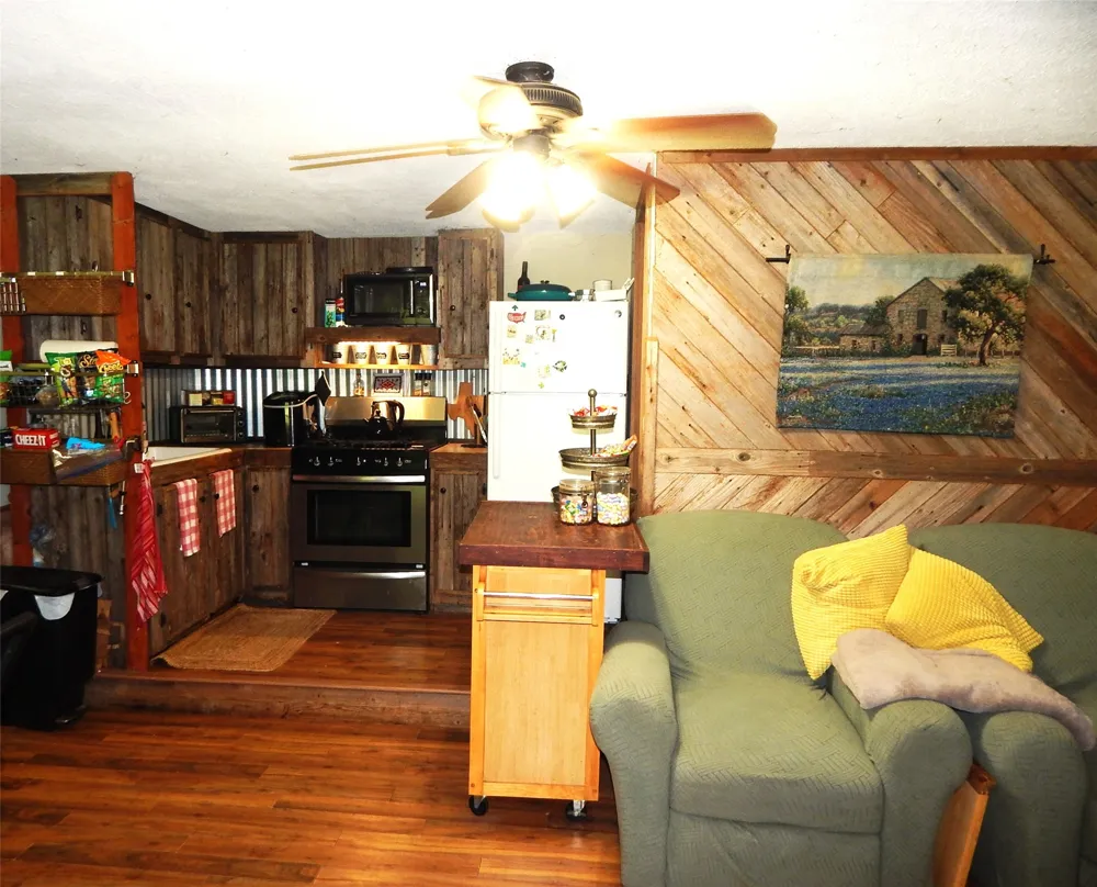 8909 FM 1795 Big Sandy, TX 75755