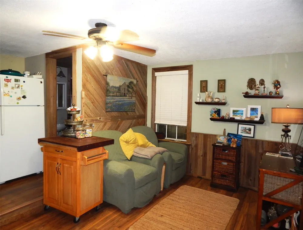 8909 FM 1795 Big Sandy, TX 75755