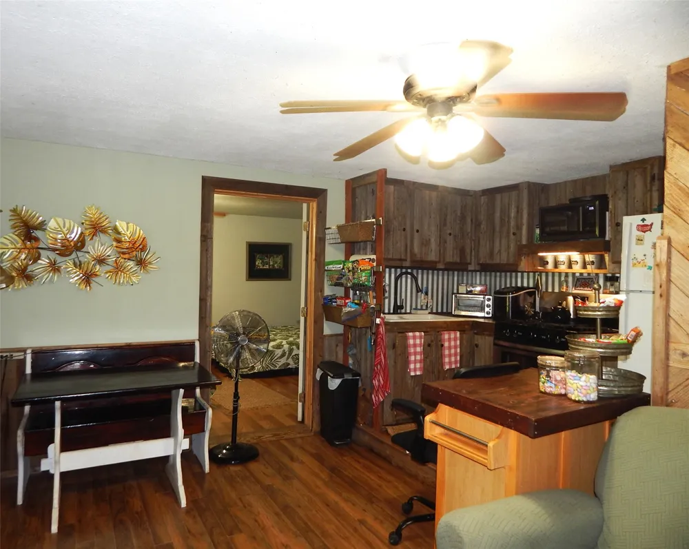 8909 FM 1795 Big Sandy, TX 75755