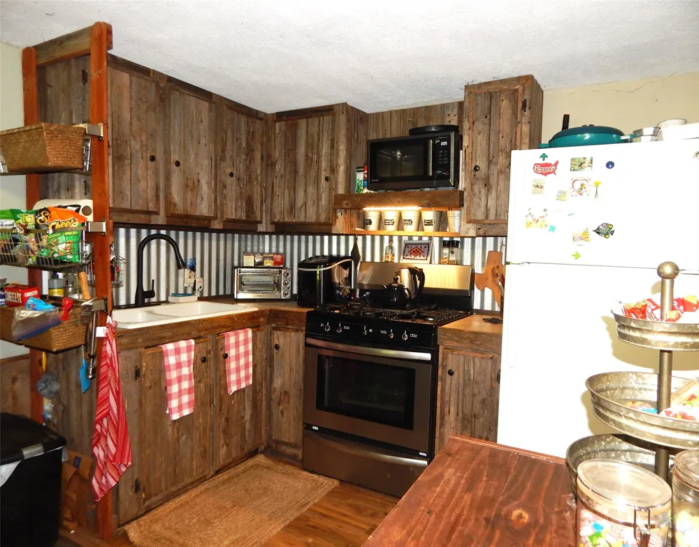 8909 FM 1795 Big Sandy, TX 75755