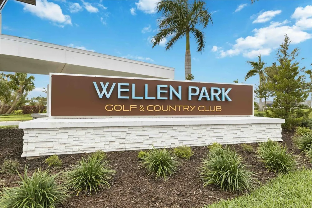 12240 WELLEN GOLF STREET #208 Venice, FL 34293