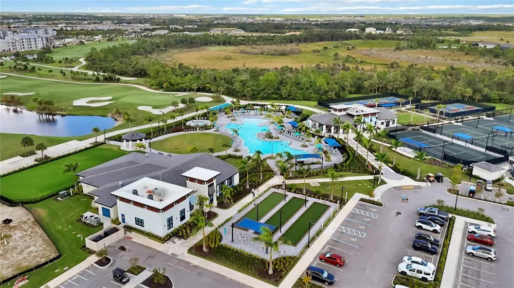 12240 WELLEN GOLF STREET #208 Venice, FL 34293