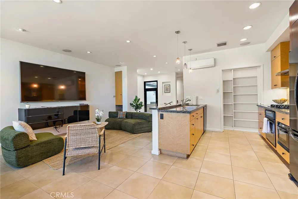 3009 Ocean Front Walk Venice, CA 90291