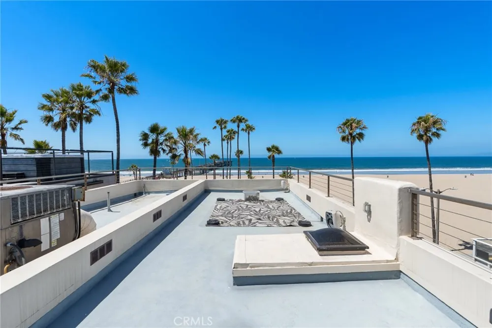 3009 Ocean Front Walk Venice, CA 90291