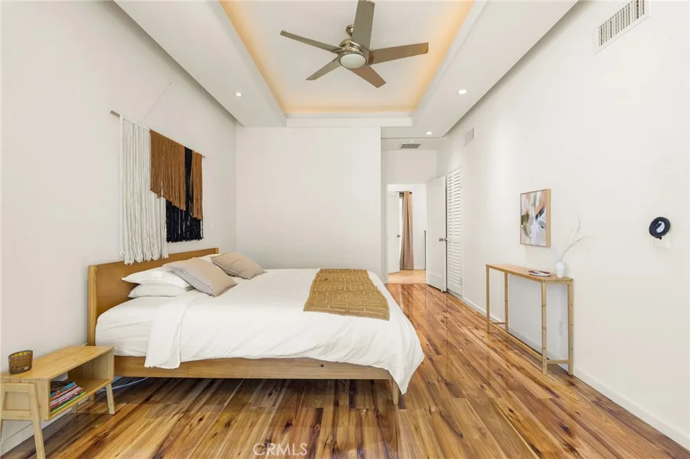 3009 Ocean Front Walk Venice, CA 90291