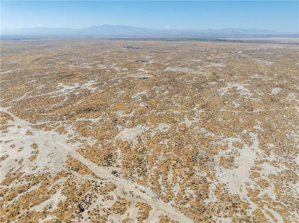 22 Avenue F Redman, CA 93535