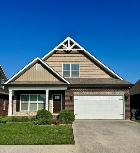 1135 Cross Pointe Dr