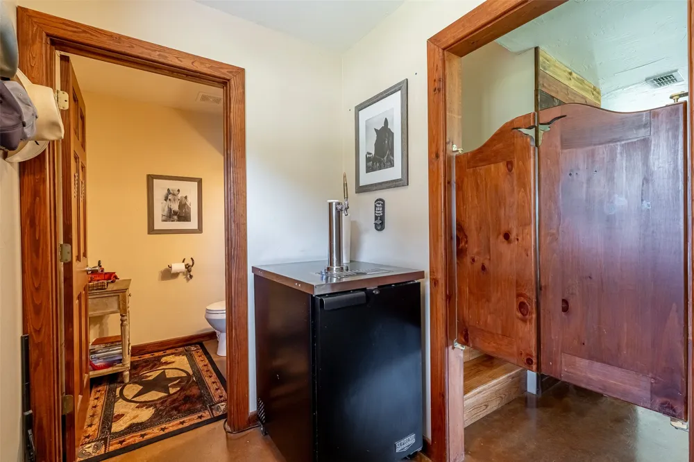 7744 Wd Court Lipan, TX 76462