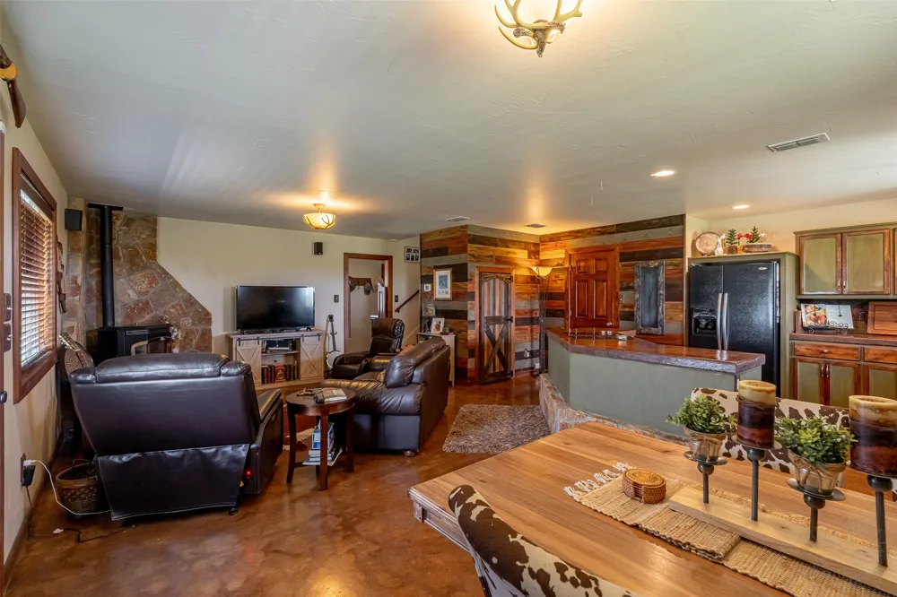 7744 Wd Court Lipan, TX 76462
