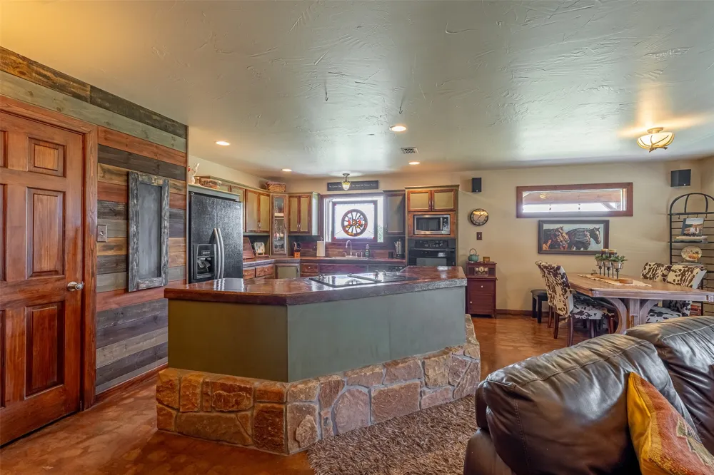 7744 Wd Court Lipan, TX 76462