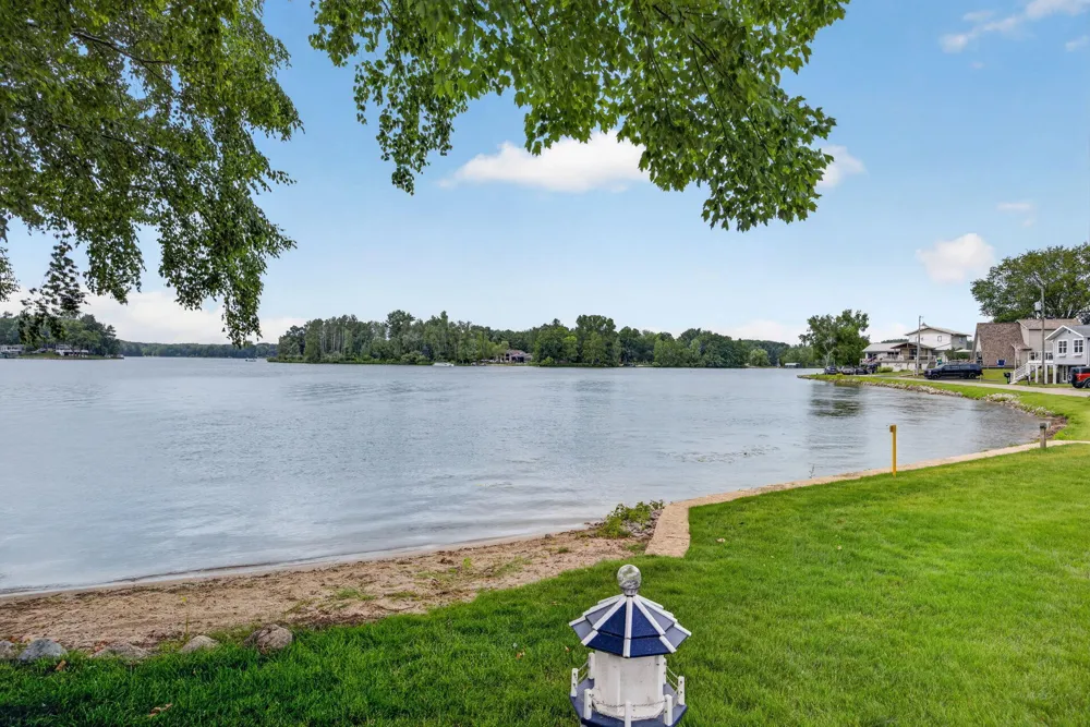 7837 Bay Meadow ##153 Canadian Lakes, MI 49346