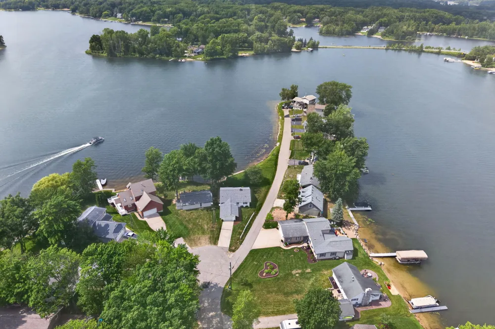 7837 Bay Meadow ##153 Canadian Lakes, MI 49346