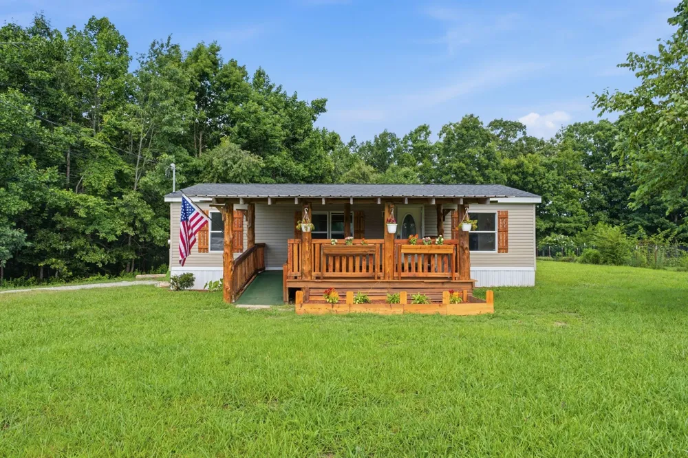 111 Jana Lane Hohenwald, TN 38462