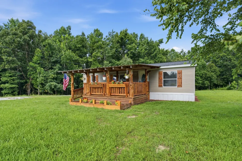 111 Jana Lane Hohenwald, TN 38462