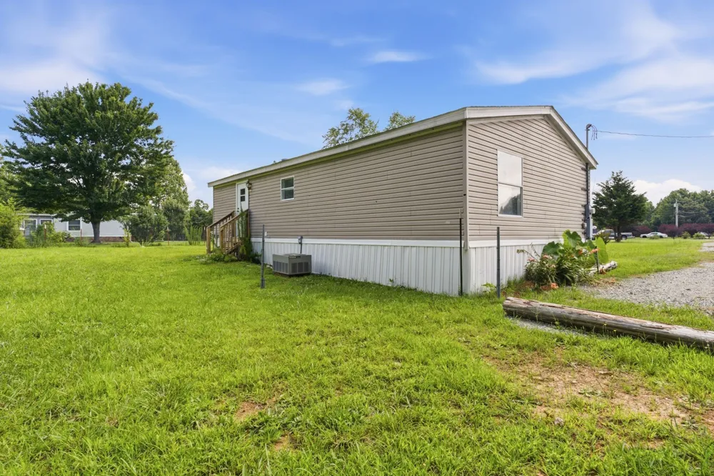 111 Jana Lane Hohenwald, TN 38462