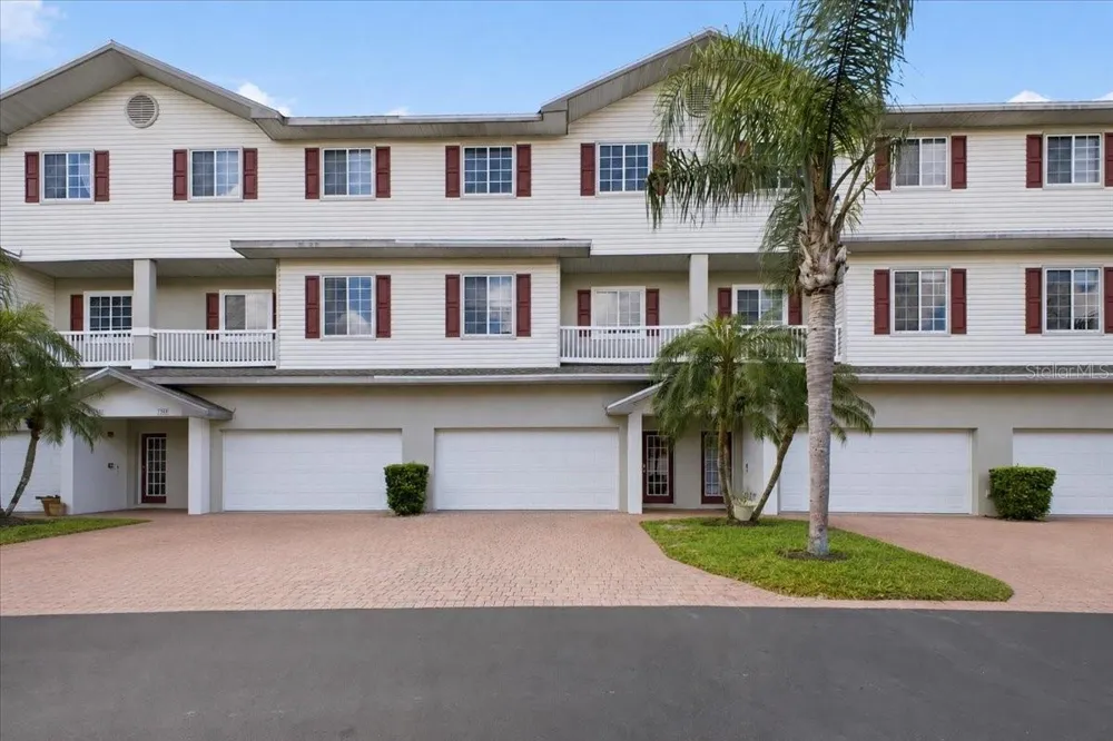 3305 10TH LANE W Palmetto, FL 34221