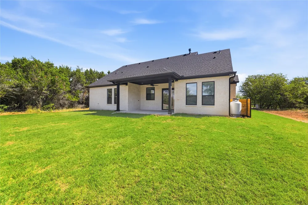 27027 Stonewood Drive Whitney, TX 76692