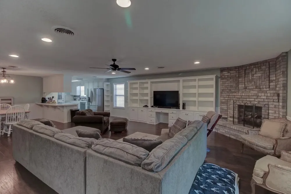 1911 Cypress Court Gainesville, TX 76240