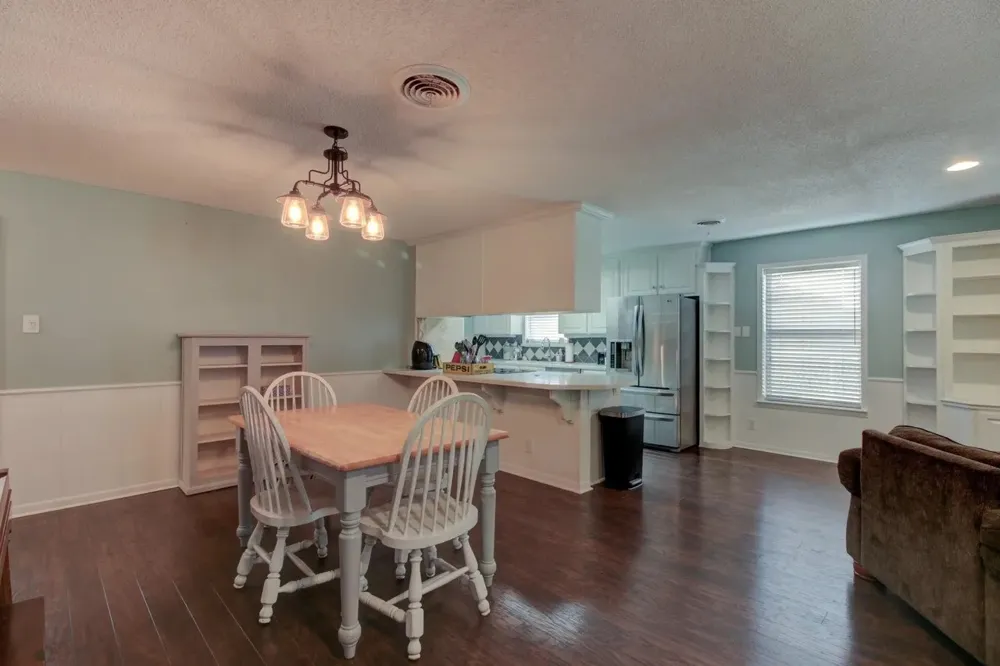 1911 Cypress Court Gainesville, TX 76240