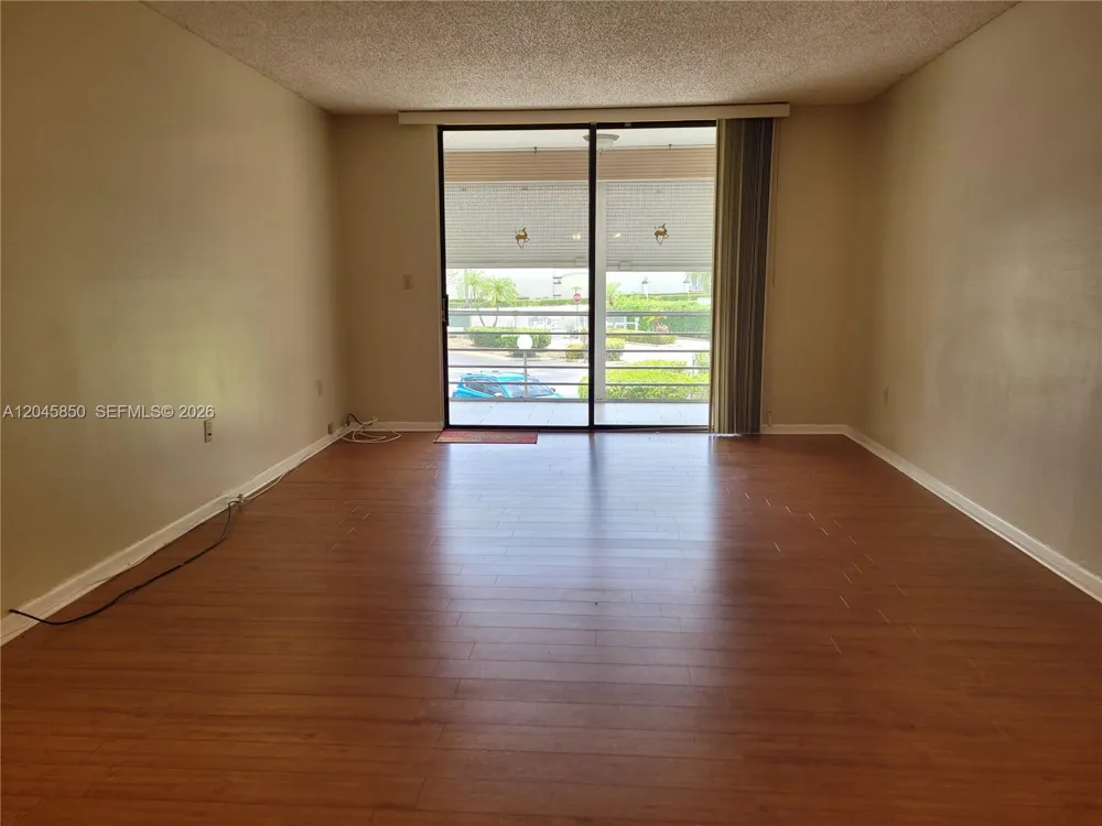 1800 Lauderdale Ave #1210 North Lauderdale, FL 33068