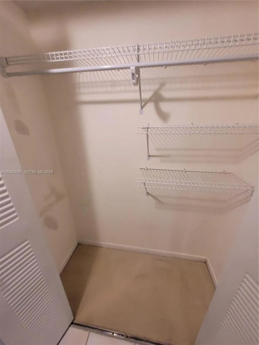 1800 Lauderdale Ave #1210 North Lauderdale, FL 33068