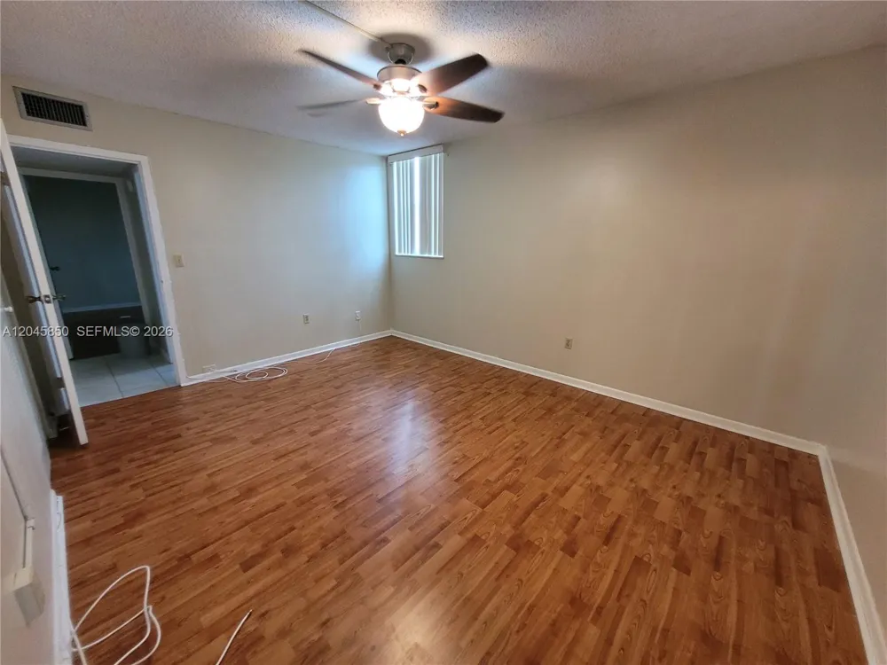1800 Lauderdale Ave #1210 North Lauderdale, FL 33068