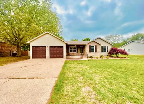 208 Greenwood Dr
