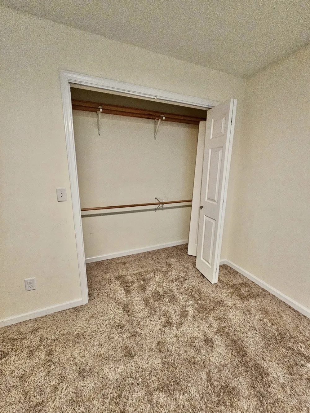 208 Greenwood Dr Paris, TN 38242