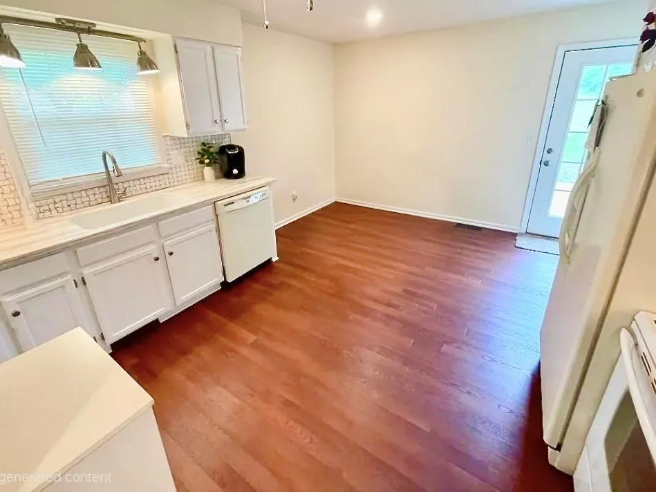 208 Greenwood Dr Paris, TN 38242