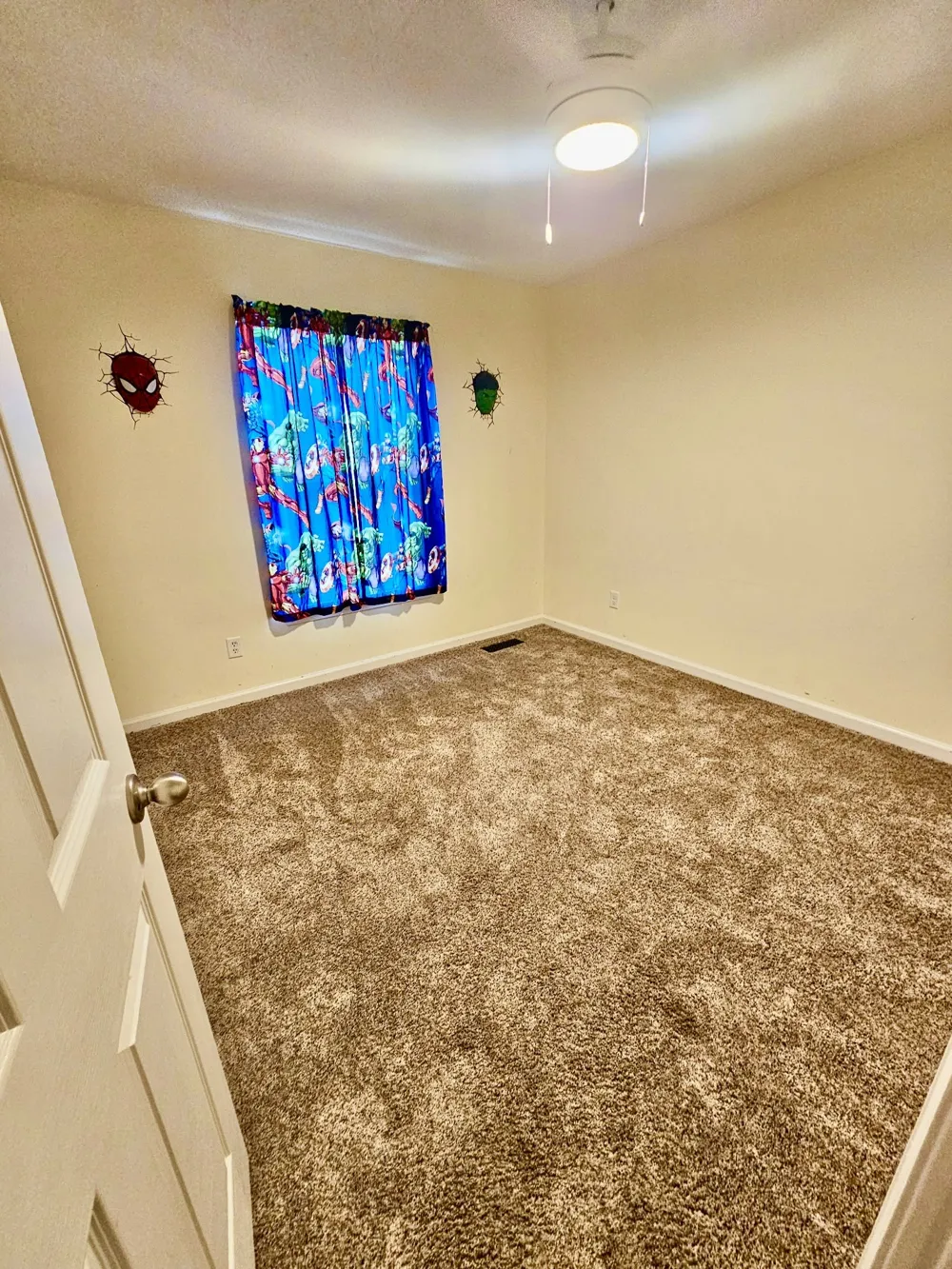 208 Greenwood Dr Paris, TN 38242