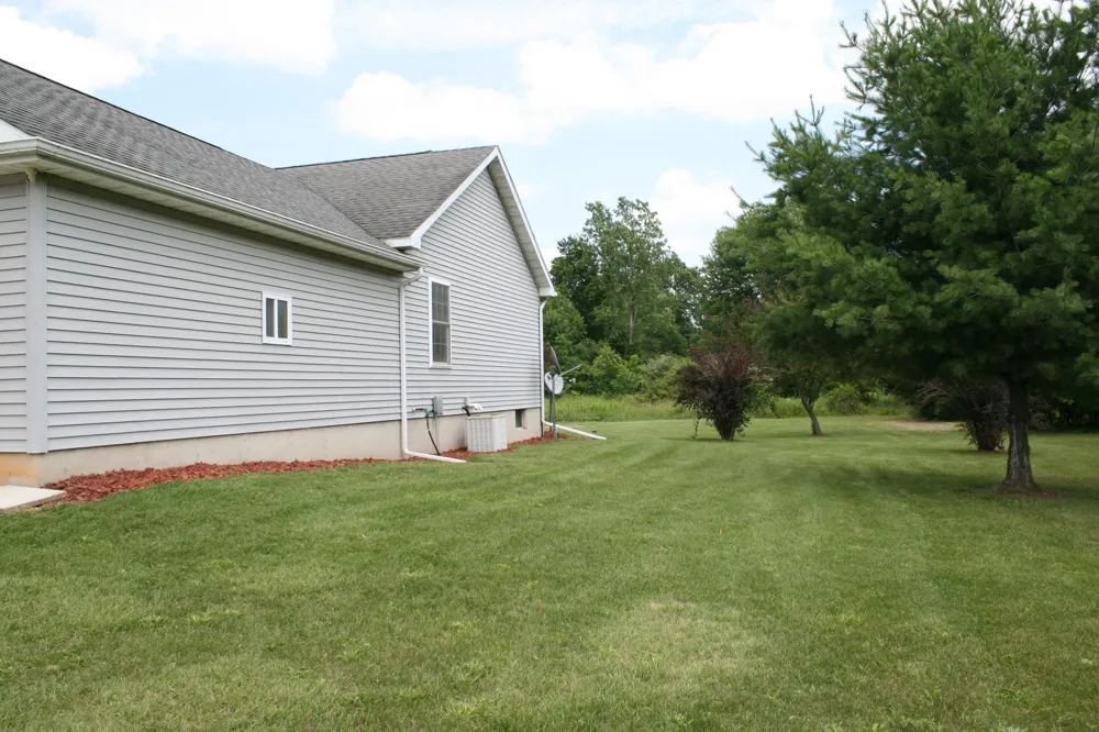14021 Pardee Road Buchanan, MI 49107