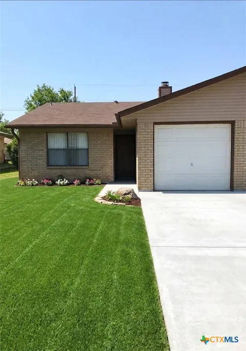 204 W Jason Drive #B