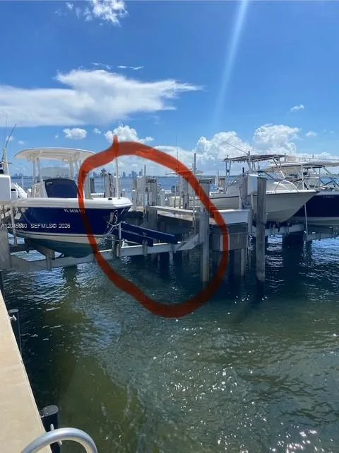 150 SE 25th Rd Slip # 7 Miami, FL 33129