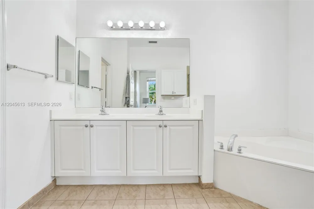 4760 Mimosa Pl #1001 Coconut Creek, FL 33073