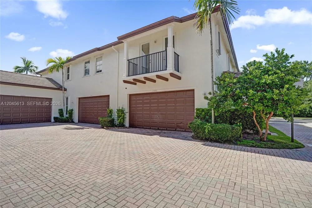 4760 Mimosa Pl #1001 Coconut Creek, FL 33073