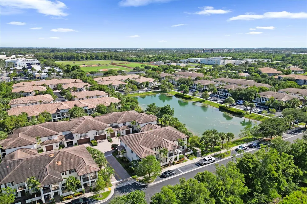 4760 Mimosa Pl #1001 Coconut Creek, FL 33073