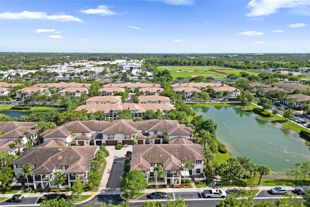 4760 Mimosa Pl #1001 Coconut Creek, FL 33073