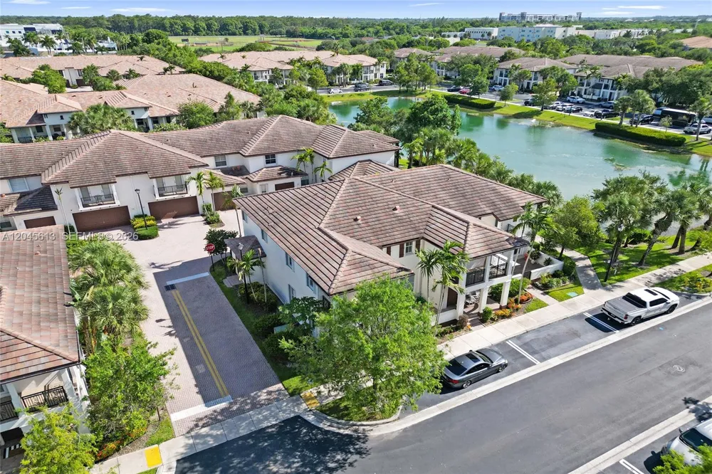 4760 Mimosa Pl #1001 Coconut Creek, FL 33073