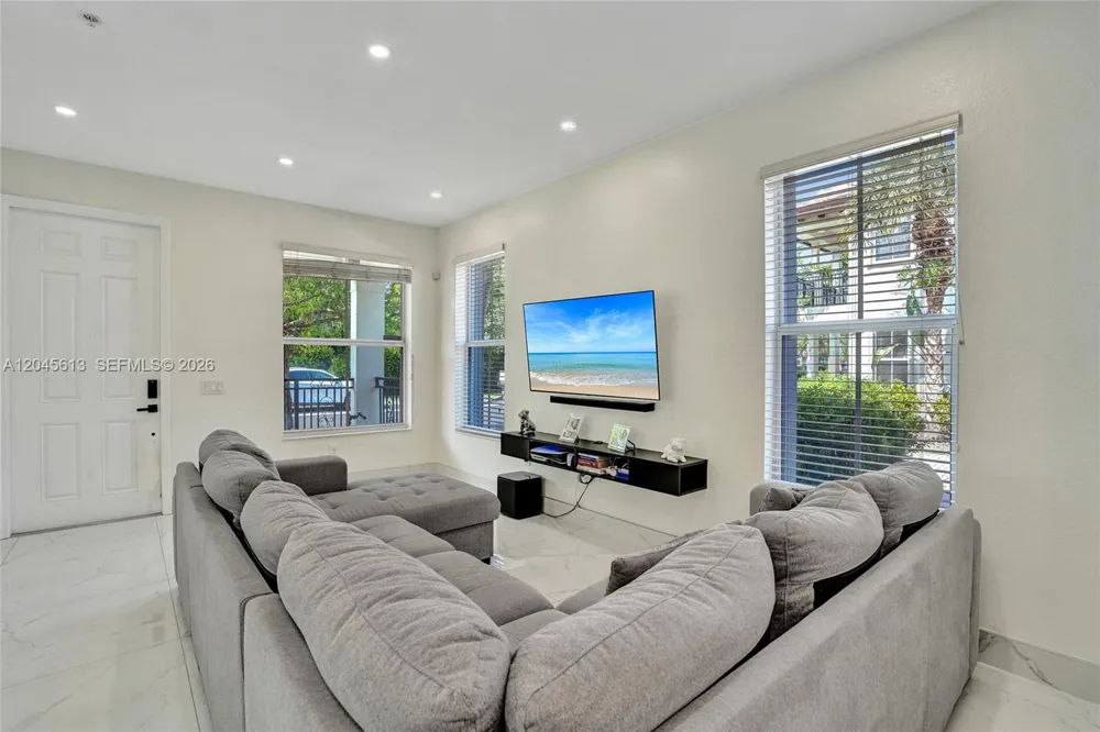 4760 Mimosa Pl #1001 Coconut Creek, FL 33073