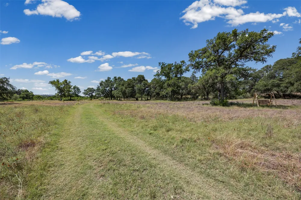 1364 N Walnut Springs Drive Johnson City, TX 78636
