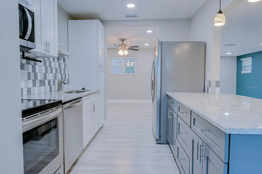 5135 NEWTON AVENUE S Gulfport, FL 33707