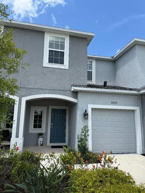 8433 LUNAR SKYE STREET