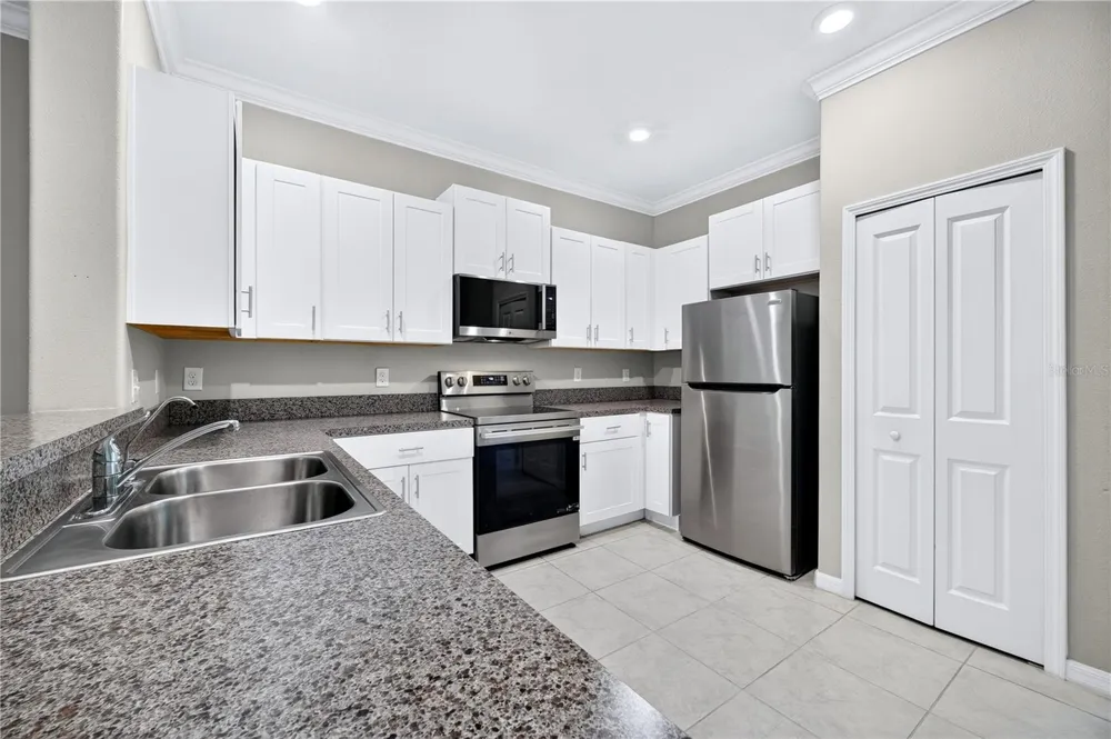 11855 DUMAINE VALLEY ROAD Riverview, FL 33579