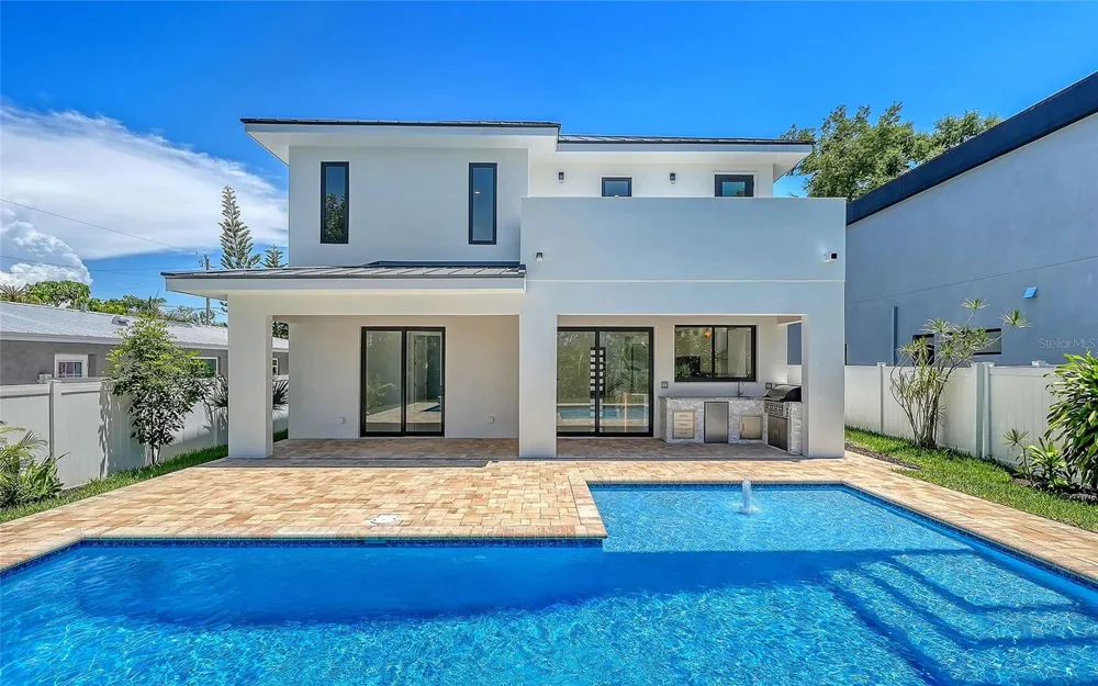 2483 BAY STREET Sarasota, FL 34237