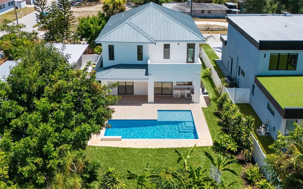 2483 BAY STREET Sarasota, FL 34237