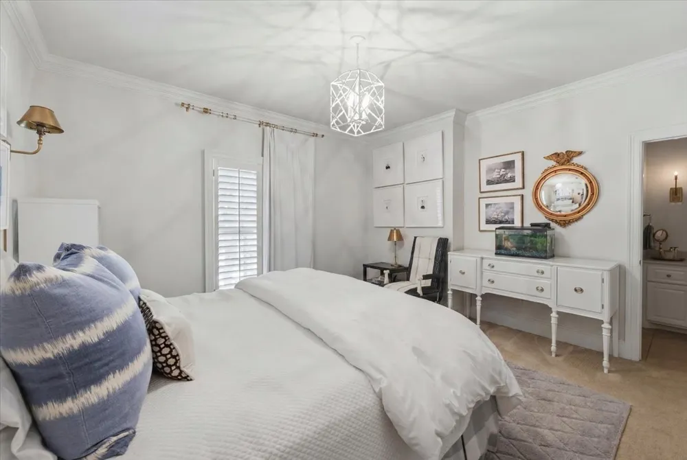 628 Deloache Street Westworth Village, TX 76114