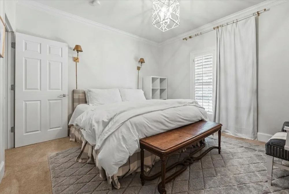628 Deloache Street Westworth Village, TX 76114