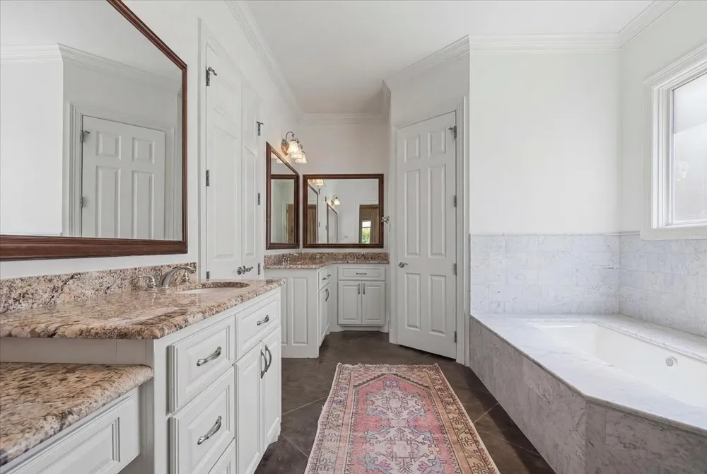 628 Deloache Street Westworth Village, TX 76114