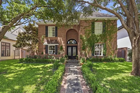628 Deloache Street